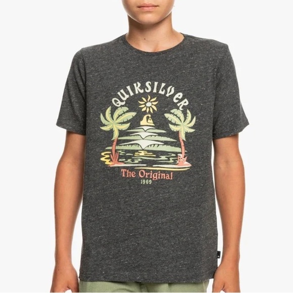 NWOT Quiksilver Strange Days Boys T-Shirt Boys SZ 16 XL - Picture 1 of 2